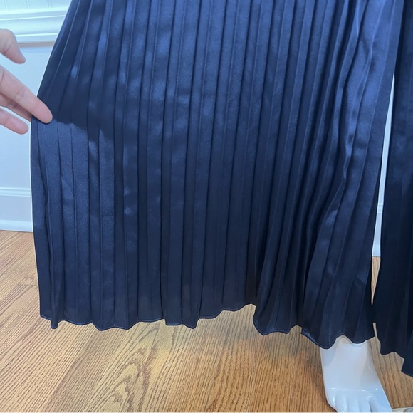 MICHAEL Michael Kors Women's Blue Satin Pleated Wide Leg Halter Jumpsuit Medium - Picture 5 of 13